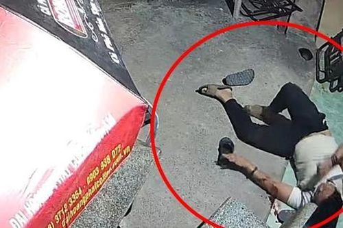 Tạm giữ hình sự 3 đối tượng đánh đập tài xế taxi giữa đường
