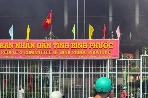 Cháy lớn tại trụ sở UBND tỉnh Bình Phước
