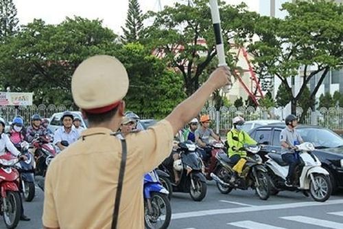 Bản tin 13/1: Sửa đổi quy định về đèn xanh, đèn vàng từ 2025