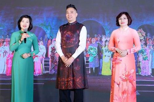 CLB Áo dài Việt Nam tổ chức Lễ tri ân Tổ nghề may