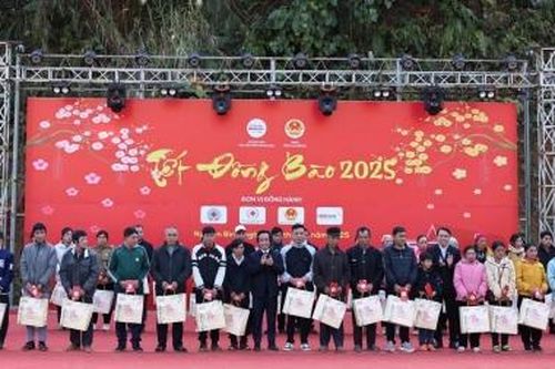Tết sớm đến với đồng bào vùng cao huyện Nguyên Bình