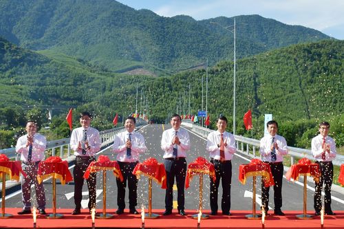 Ngành giao thông quyết tâm hoàn thành và khởi công nhiều công trình, dự án trọng điểm