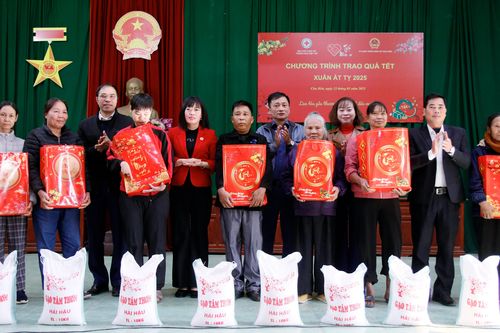 Trao 75 suất quà Tết Xuân Ất Tỵ 2025
