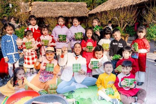 Mang 'Tết sẻ chia, Tết yêu thương' đến với trẻ em khó khăn vùng cao
