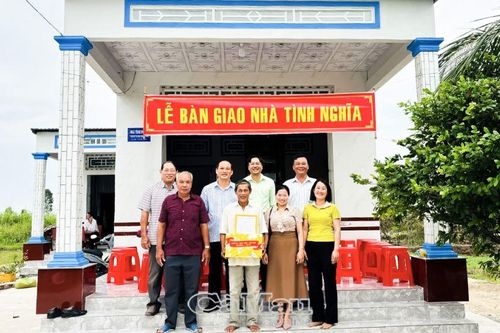 Tết ấm cho người có công