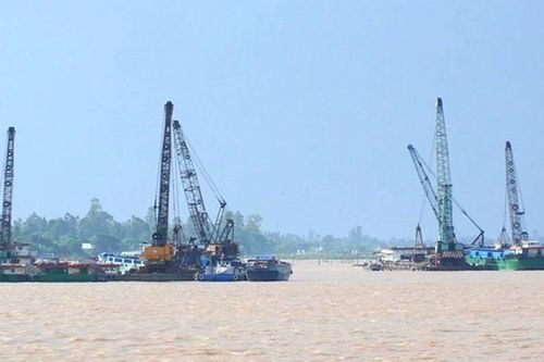 Trùm cát tặc đã 'chăm sóc' cựu Phó chủ tịch tỉnh An Giang như thế nào?