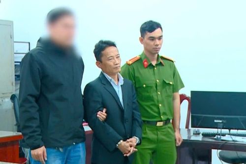 Khởi tố người đàn ông cầm kiếm đe dọa nữ nhân viên môi trường ở Nha Trang