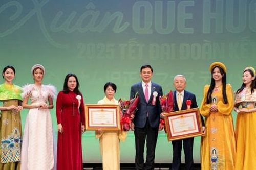 Ấm áp Tết cộng đồng tại Nhật Bản và Thụy Điển