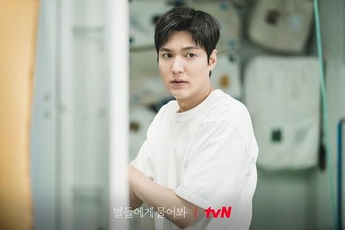 Rating 'When The Stars Gossip' lao dốc, Lee Min Ho không cứu nổi kịch bản tệ