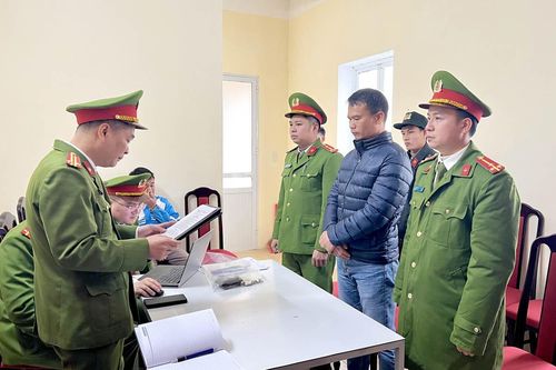 Bắt đối tượng lừa đảo chiếm đoạt tài sản trên sàn giao dịch chứng khoán