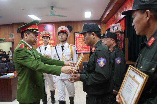 Phát huy vai trò của lực lượng cảnh sát vũ trang, bảo đảm an ninh trật tự địa bàn