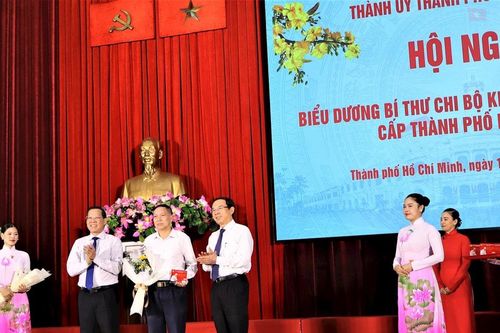 Lãnh đạo TPHCM gặp mặt, biểu dương Bí thư Chi bộ khu phố, ấp tiêu biểu 2025