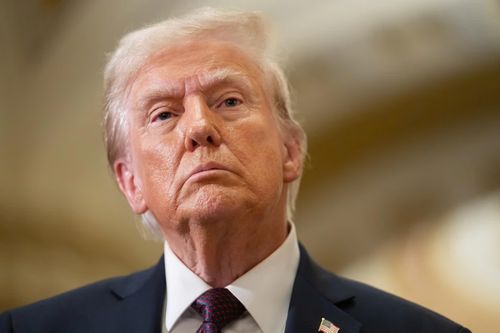 Công tố viên đặc biệt: Ông Trump 'thoát án' nhờ đắc cử tổng thống Mỹ
