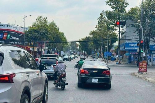 Đèn đỏ gặp sự cố ở Đồng Nai