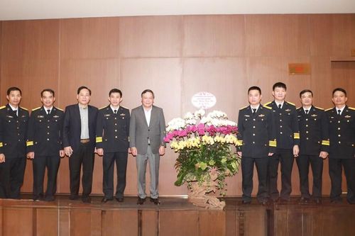 Lãnh đạo Thành phố Hà Nội tiếp Đoàn công tác Lữ đoàn tàu ngầm 189 Hải quân