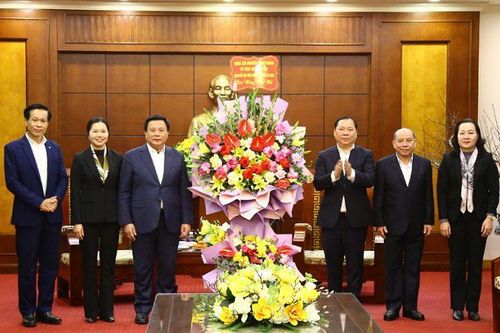 Đồng chí Nguyễn Xuân Thắng thăm, chúc Tết tại Hòa Bình