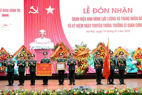 Trường Sĩ quan Chính trị đón nhận danh hiệu Anh hùng Lực lượng vũ trang nhân dân