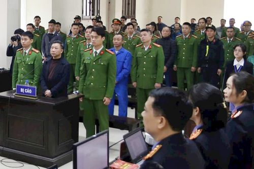 Cái giá phải trả của 2 cựu đại biểu Quốc hội 'không đại diện cho tiếng nói nhân dân'