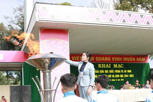 Hơn 500 học sinh THPT tranh tài tại Hội thao Giáo dục quốc phòng an ninh Đắk Lắk