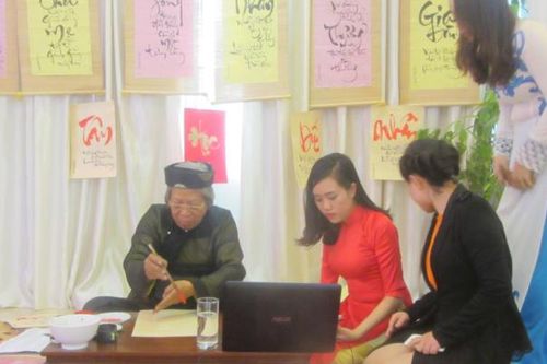 Tổ chức không gian văn hóa Tết các dân tộc tỉnh Quảng Ninh