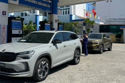 Ảnh thực tế Skoda Kodiaq 2025 lăn bánh trên đường, sẵn sàng giao xe trước Tết