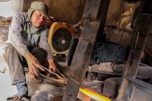 Về làng rèn Trung Lương trăm năm tuổi dịp cận Tết