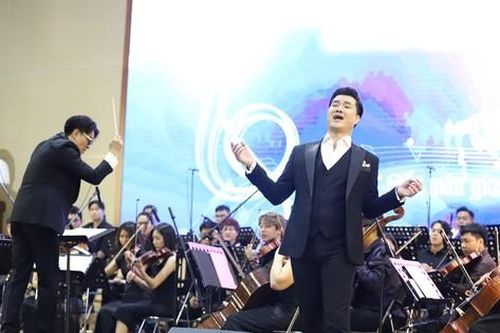 Đại học Quốc gia TPHCM đãi sinh viên chuỗi nhạc 'quý tộc'