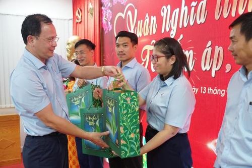 'Xuân nghĩa tình dầu khí': Gắn kết người lao động PVMR, lan tỏa yêu thương