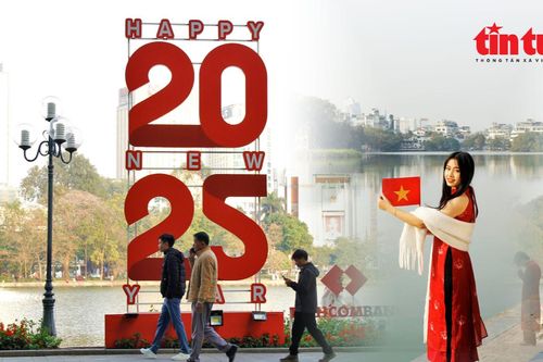 Đường phố Hà Nội rộn ràng những ngày giáp Tết Ất Tỵ
