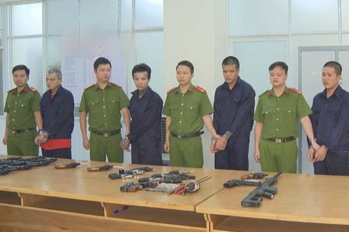TP Hồ Chí Minh: Triệt phá đường dây tàng trữ, mua bán trái phép vũ khí quân dụng