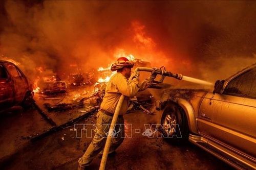 Điện chia buồn về các vụ cháy rừng lớn ở Hoa Kỳ làm nhiều người thiệt mạng
