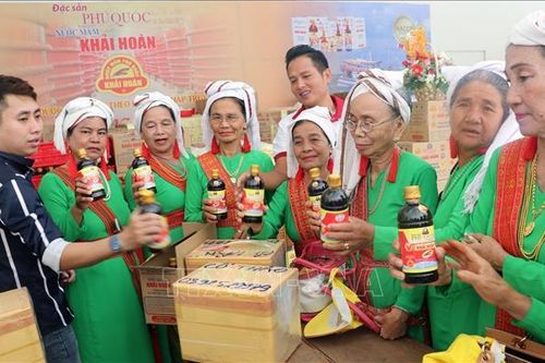 Điểm đến du lịch làng nghề truyền thống - Bài 1: Nơi lưu giữ nhiều giá trị văn hóa