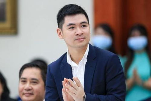 Chủ tịch Hà Nội FC buồn khi đội nhà bị loại