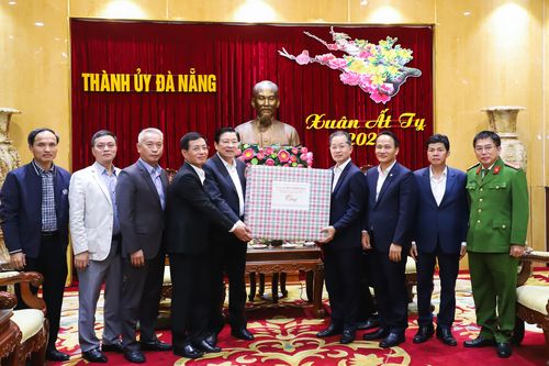 Trưởng ban Nội chính Trung ương Phan Đình Trạc chúc Tết thành phố Đà Nẵng