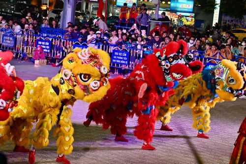 Hấp dẫn hội thi Lân - sư - rồng TP. Nha Trang