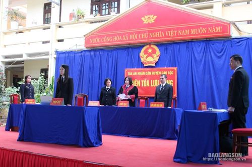 Tòa án nhân dân huyện Cao Lộc xét xử lưu động hai vụ án về ma túy