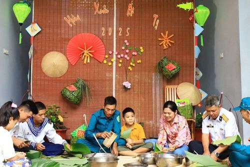 Mang Tết ra Trường Sa