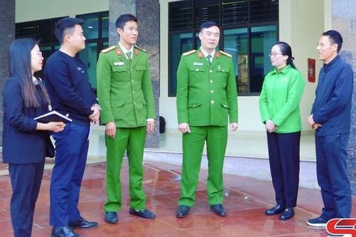 Mô hình 'Tổ taxi tự quản về an ninh trật tự'