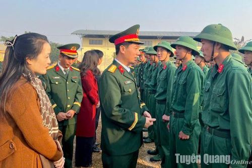 Sư đoàn 316 tiễn 2.680 quân nhân hoàn thành nghĩa vụ quân sự