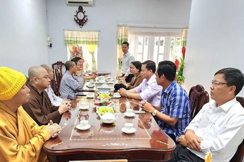 Cà Mau: Ban Tôn giáo - Sở Nội vụ, Công an tỉnh thăm, chúc Tết Ban Trị sự GHPGVN tỉnh