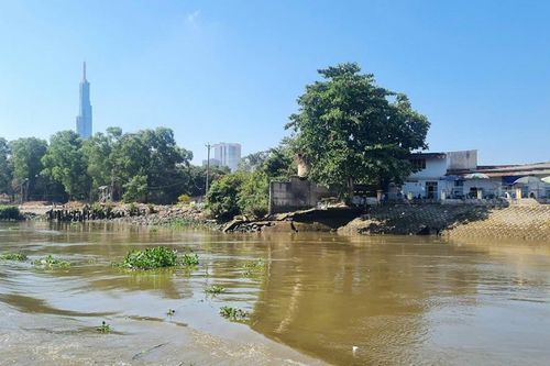 Thành phố Hồ Chí Minh: Tăng cường xử lý công trình xây dựng không phép trên sông, kênh rạch