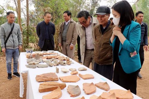 Bắc Giang: Khai quật gần 1.300 hiện vật tại chùa Hoành Mô