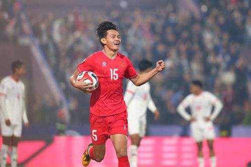 Huấn luyện viên Kim Sang-sik hướng đến SEA Games 33