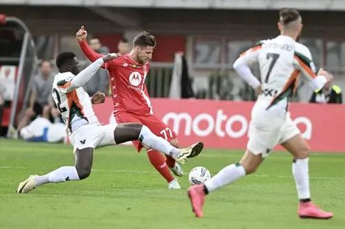 Fiorentina đã không thắng trận thứ 6 liên tiếp tại Serie A