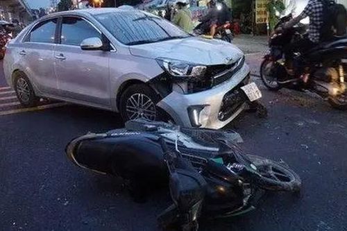 Tìm nhân chứng vụ tai nạn giao thông tại Cầu Giấy