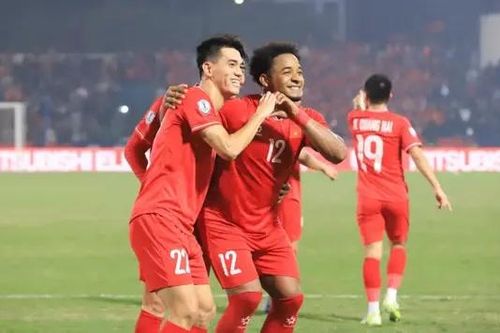 Tiến Linh có quyết định bất ngờ với huy chương lỗi