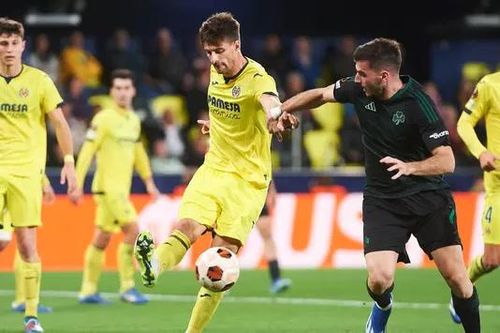 Villarreal bỏ lỡ cơ hội chạy đua top 4