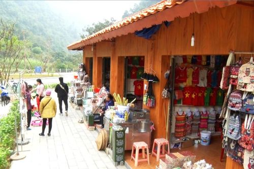 Trường Hà khắc ghi lời Bác dặn