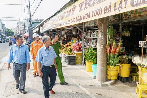 Ðảm bảo trật tự, an toàn mua sắm Tết