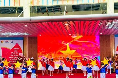 Trường Tiểu học đô thị Sài Đồng tổ chức Đại hội 'Cháu ngoan Bác Hồ'